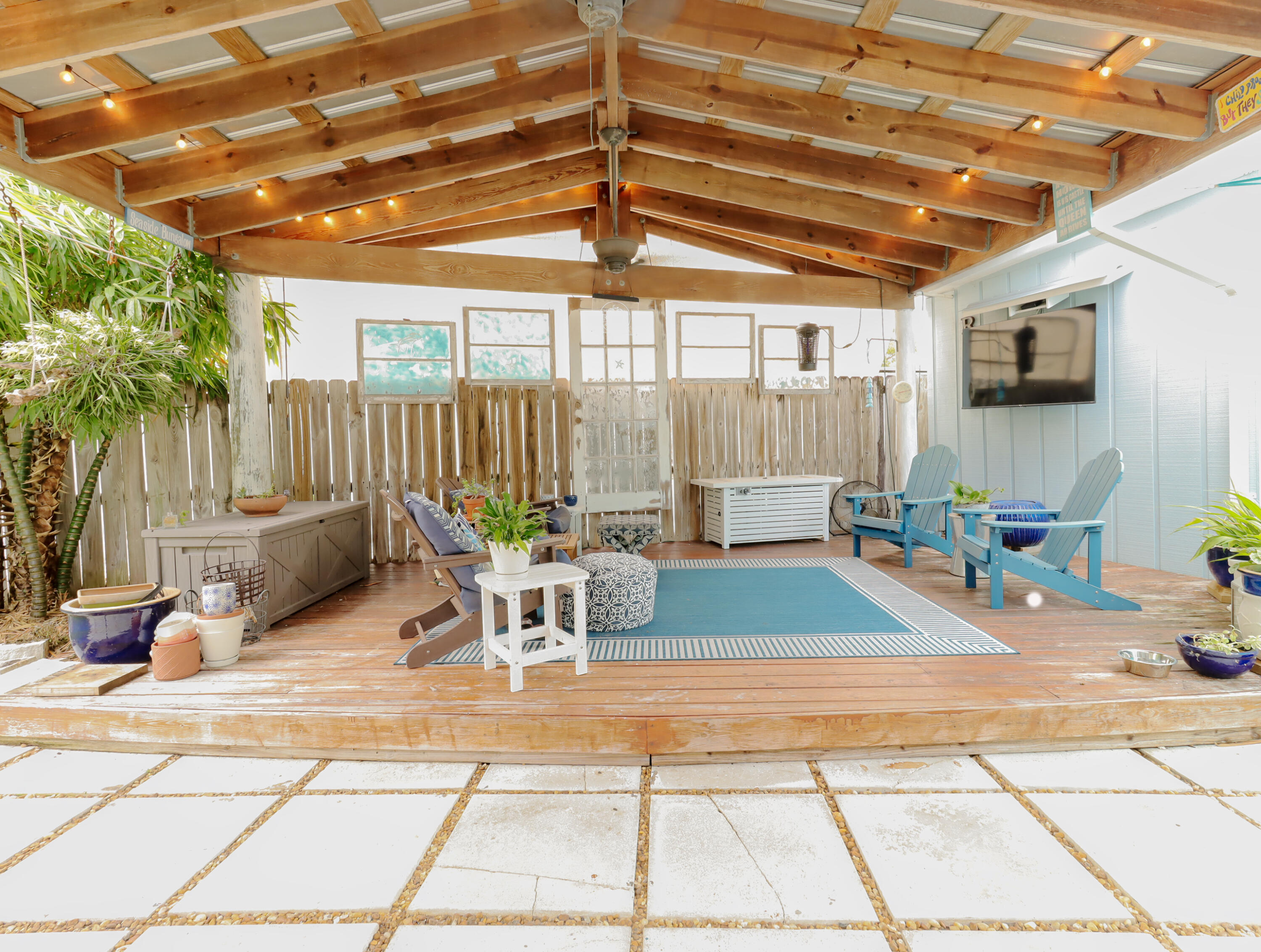 160 Ridge Street Tavernier, FL 33070 - Photo 16 of 25 a outdoor space with lots of furniture and walk in closet