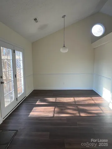 a view of empty room with window