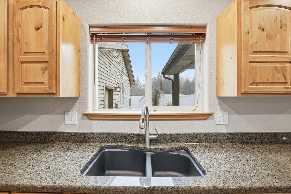 621 East Round Up Circle Hayden, ID 83835 - Photo 20 of 45