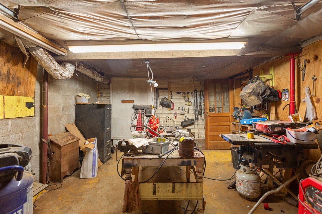 208 Retreat Street Westminster, SC 29693 - Photo 32 of 37