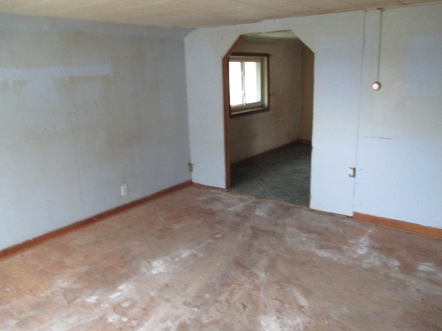 6354 Bliss Road Elwell, MI 48832 - Photo 6 of 17 1841880-5.JPG