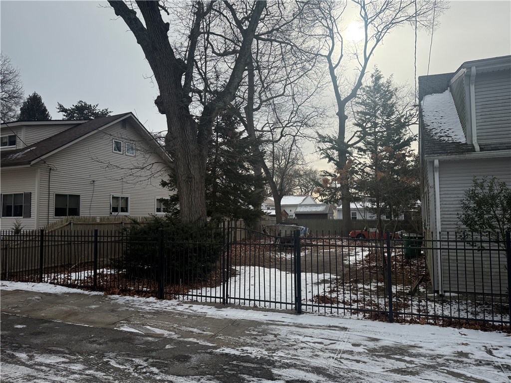 164 Northup Street Warwick, RI 02889 - Photo 2 of 17