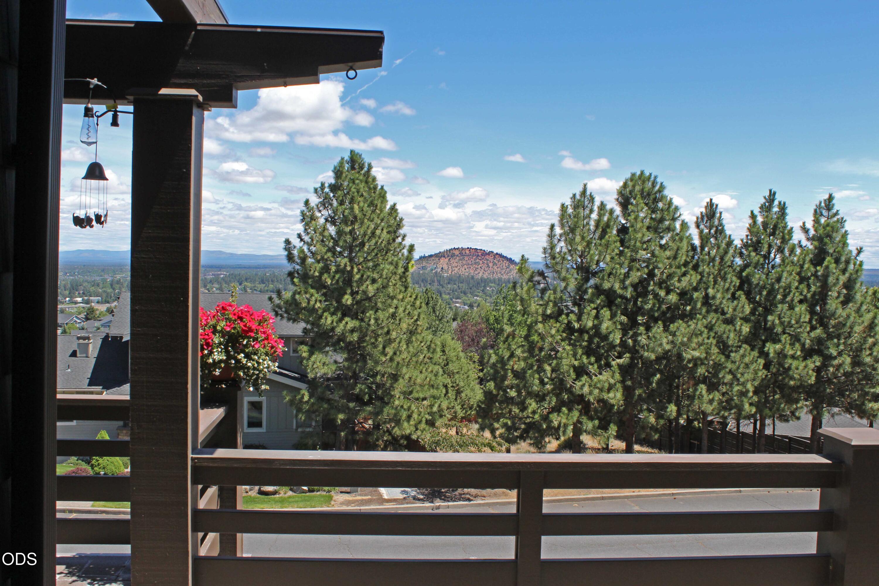 646 Northwest Powell Butte Loop Bend, OR 97703 - Photo 20 of 49