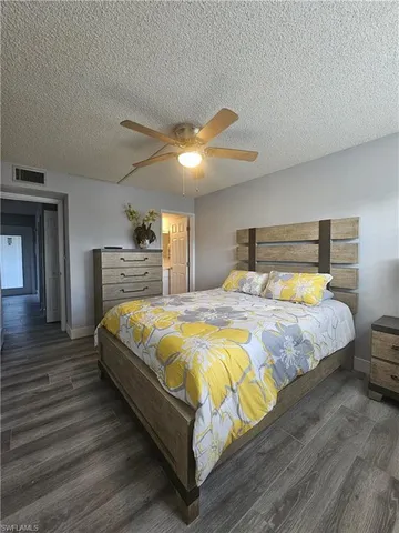 $2,395 | 548 Broad Avenue South, Unit 548, Naples, FL 34102