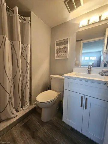 $2,395 | 548 Broad Avenue South, Unit 548, Naples, FL 34102