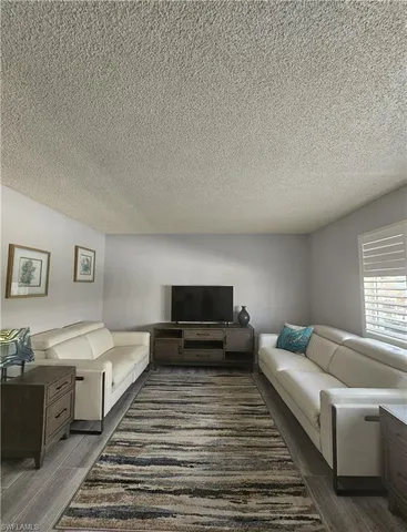 $2,395 | 548 Broad Avenue South, Unit 548, Naples, FL 34102