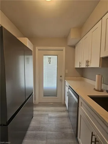 $2,395 | 548 Broad Avenue South, Unit 548, Naples, FL 34102