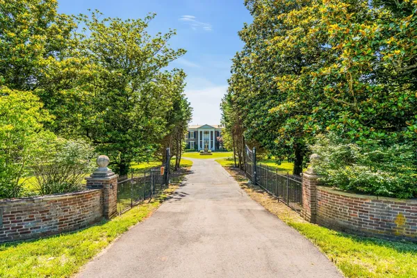 $9,750,000 | 1112 Franklin Road, Brentwood, TN 37027