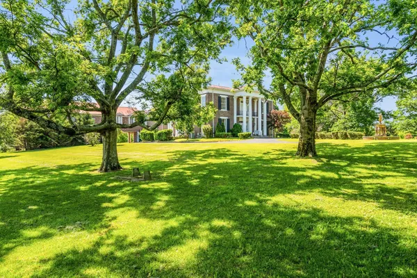 $9,750,000 | 1112 Franklin Road, Brentwood, TN 37027