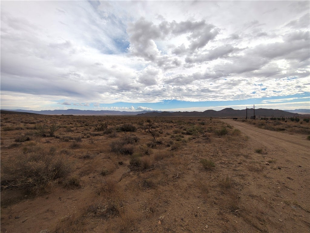 3275 East Arizona Ridge Road Kingman, AZ 86409 - Photo 1 of 14 Gallery Image 1