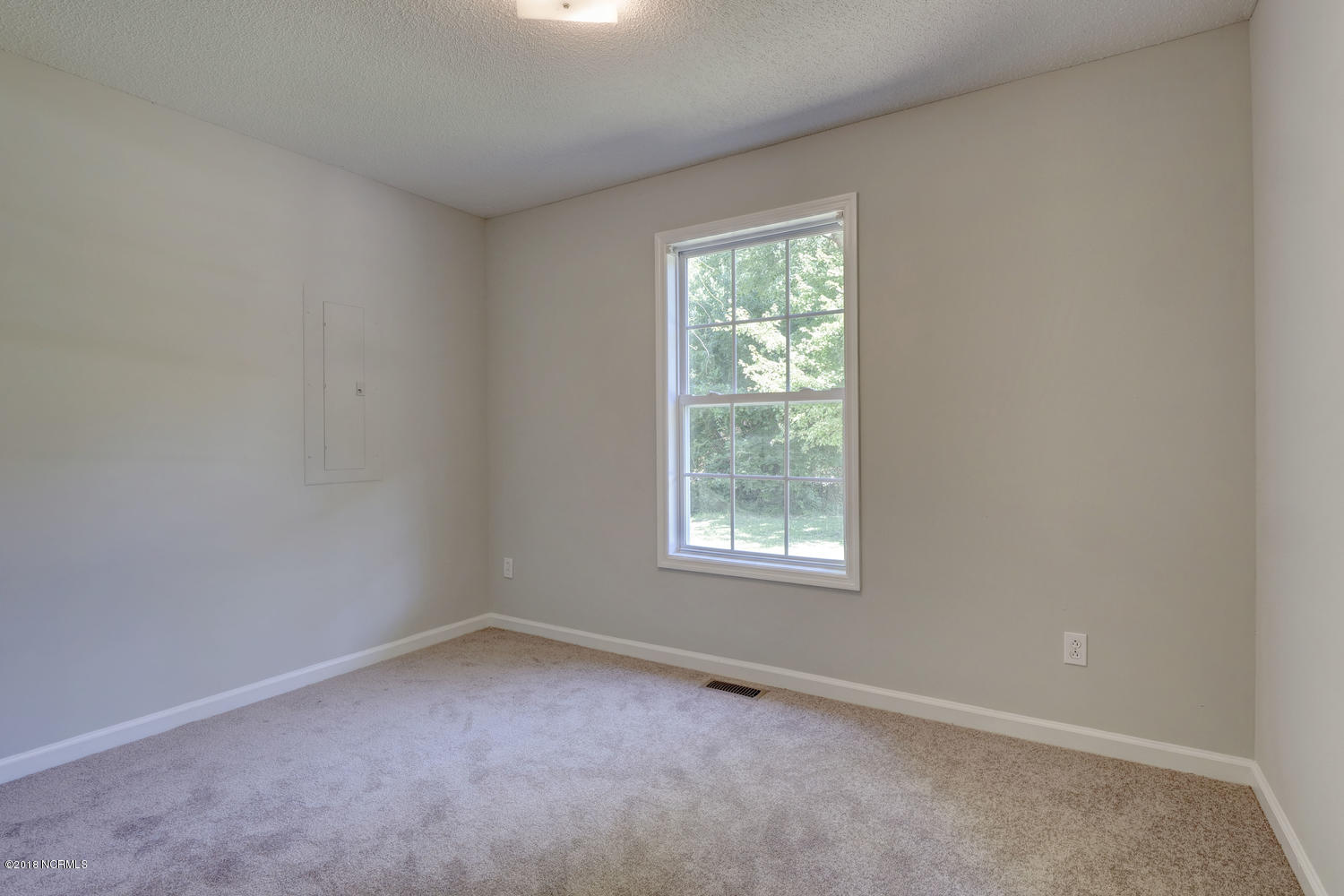 1288 New Road Burgaw, NC 28425 - Photo 20 of 23 1288 New Rd Burgaw NC 28425-large-022-9-