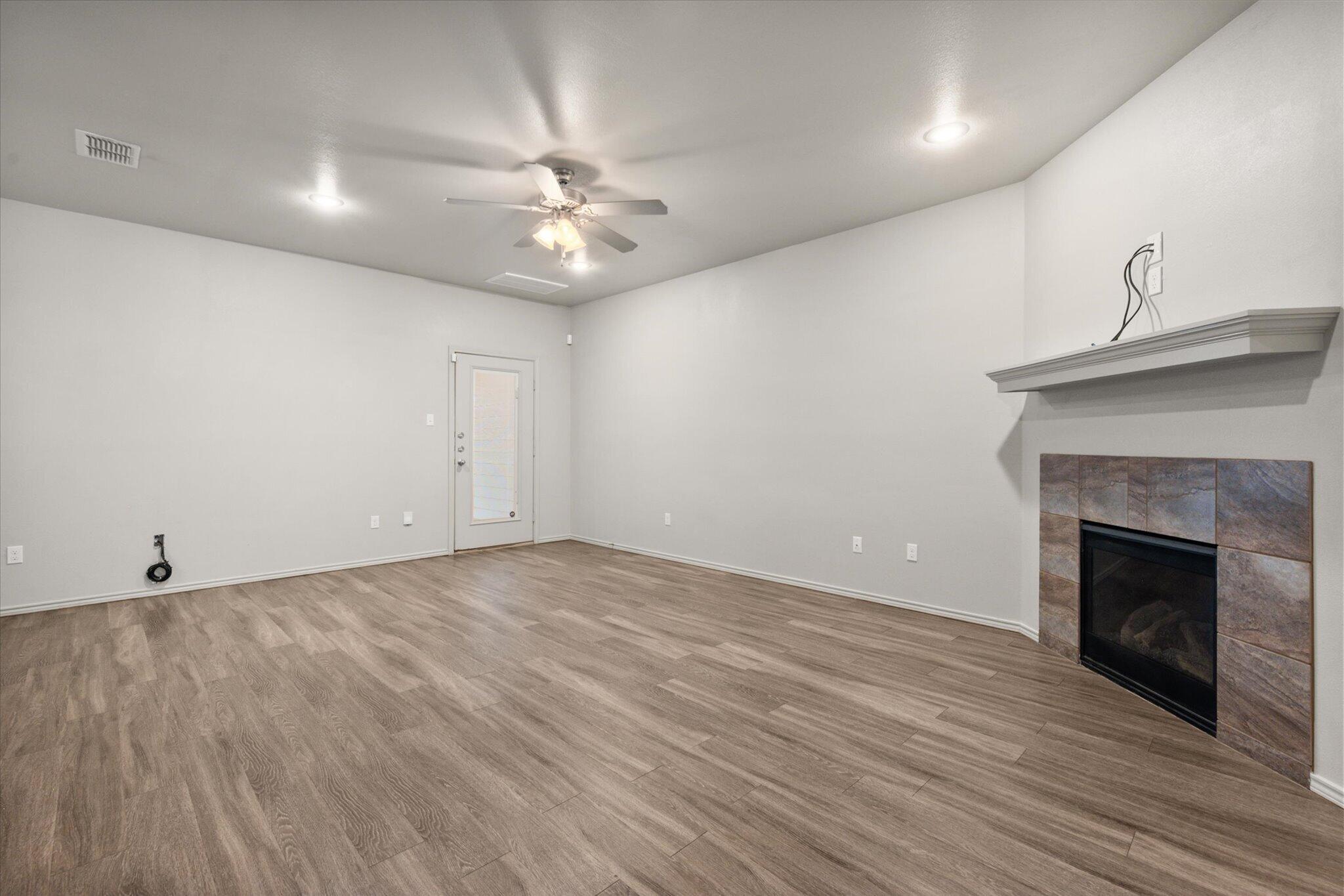 2119 10th Street Lubbock, TX 79401 - Photo 5 of 27 09-2119 10th St6027
