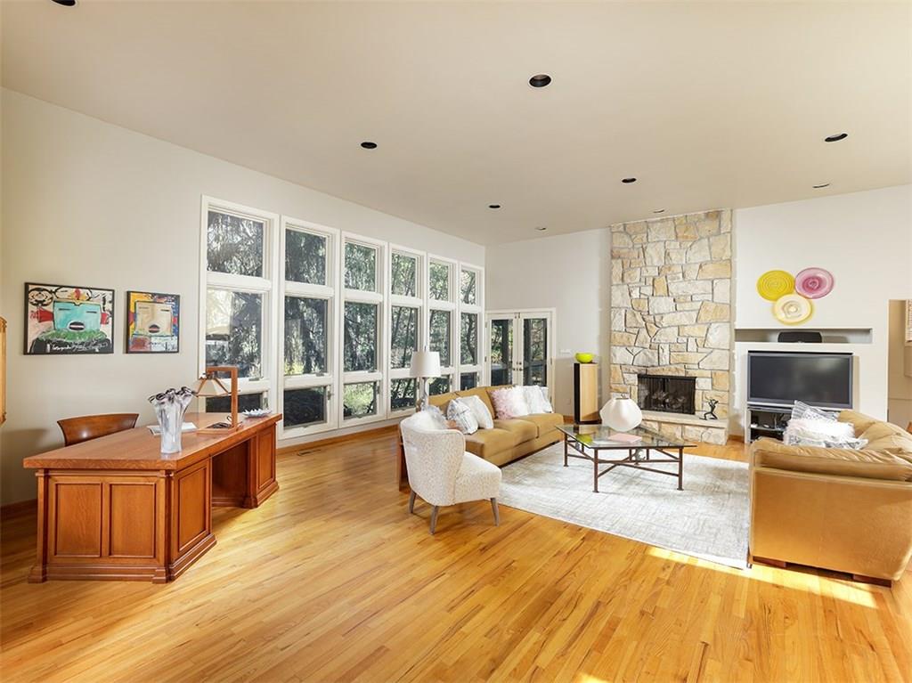 143 Old Mill Road Pittsburgh, PA 15238 - Photo 3 of 25 Gallery Image 3