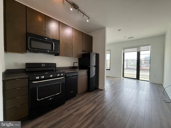 $1,950 | 1250 9th Street Northwest, Unit 513, Washington, DC 20001