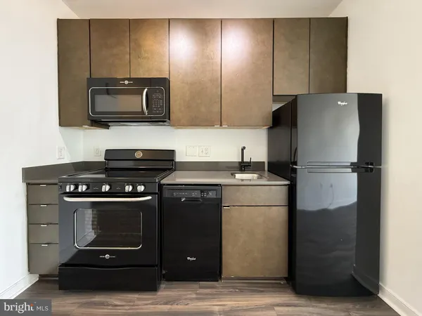 $1,950 | 1250 9th Street Northwest, Unit 513, Washington, DC 20001