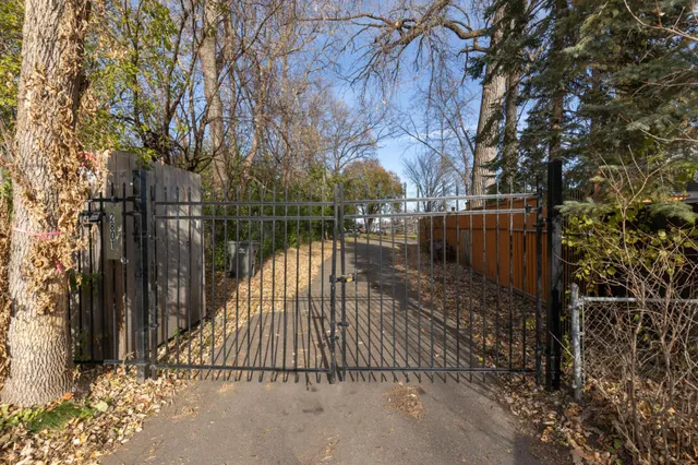 $795,000 | 3115 County Road 101, Minnetonka, MN 55391