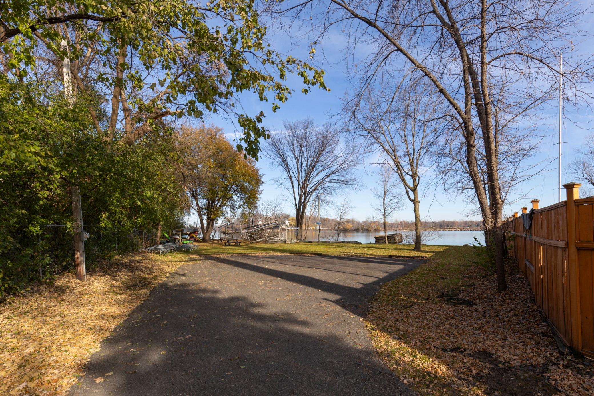 3115 County Road 101 Minnetonka, MN 55391 - Photo 32 of 33