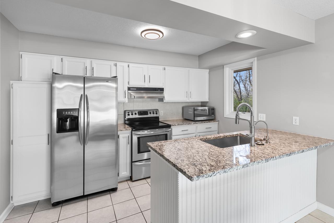 3115 County Road 101 Minnetonka, MN 55391 - Photo 8 of 33