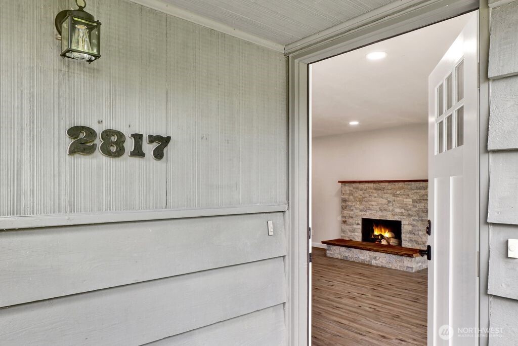2817 McLeod Road Bellingham, WA 98225 - Photo 4 of 39 Gallery Image 4