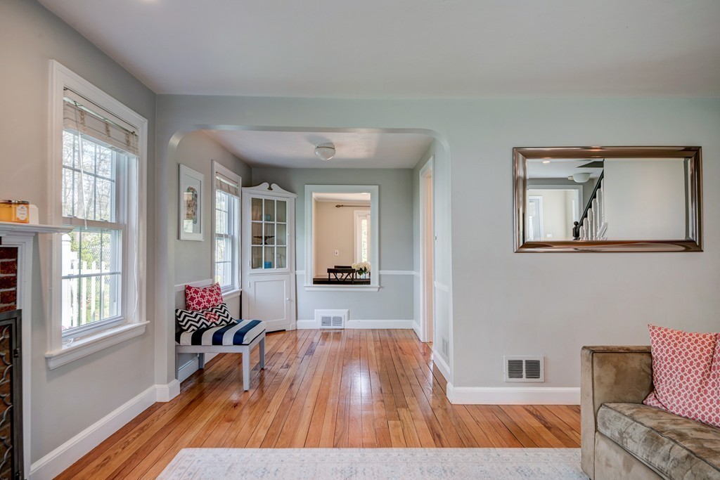 84 MacArthur Road Natick, MA 01760 - Photo 13 of 30 Gallery Image 13