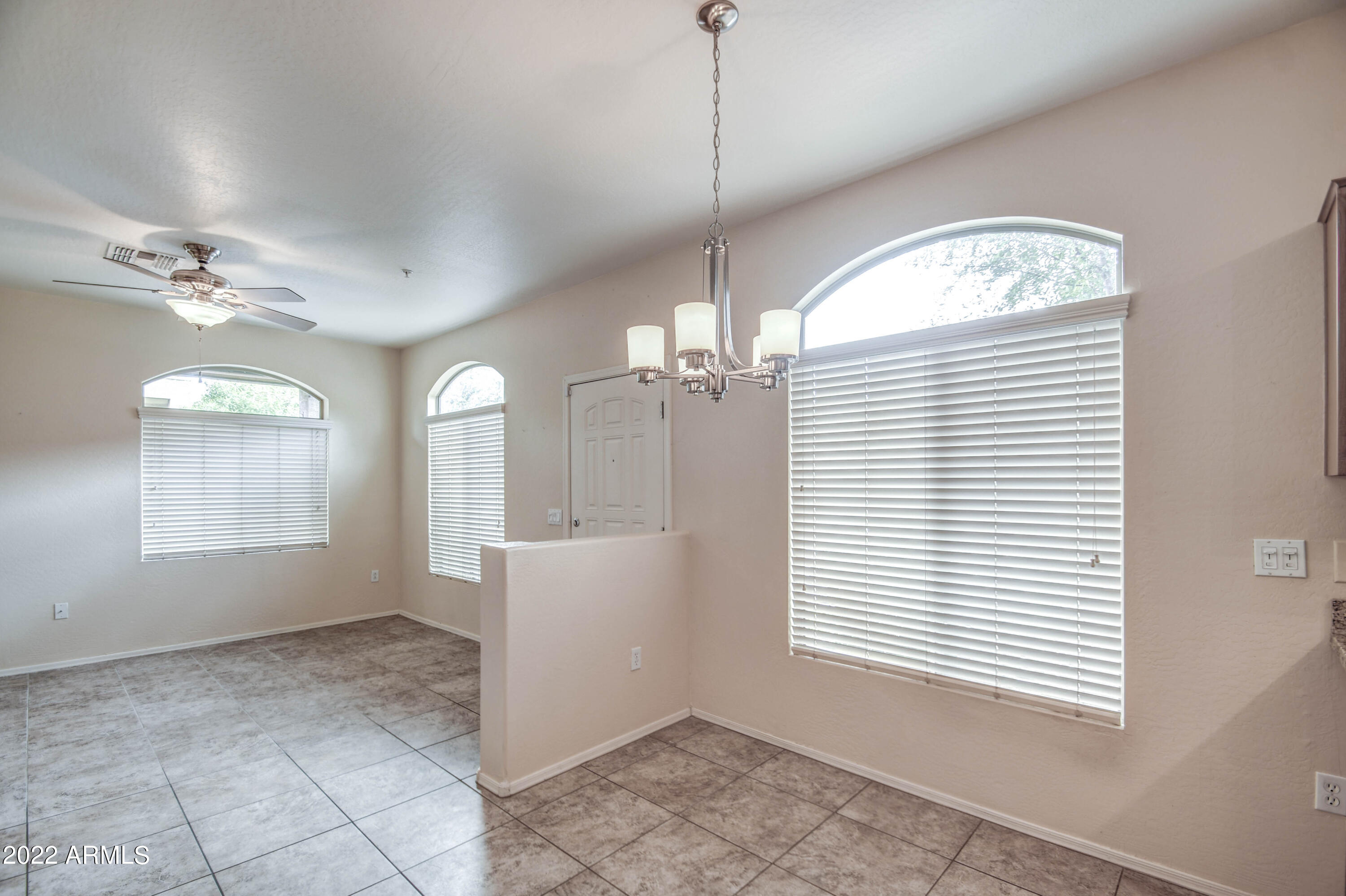 2150 East Bell Road, Unit 1121 Phoenix, AZ 85022 - Photo 17 of 34 EAT IN