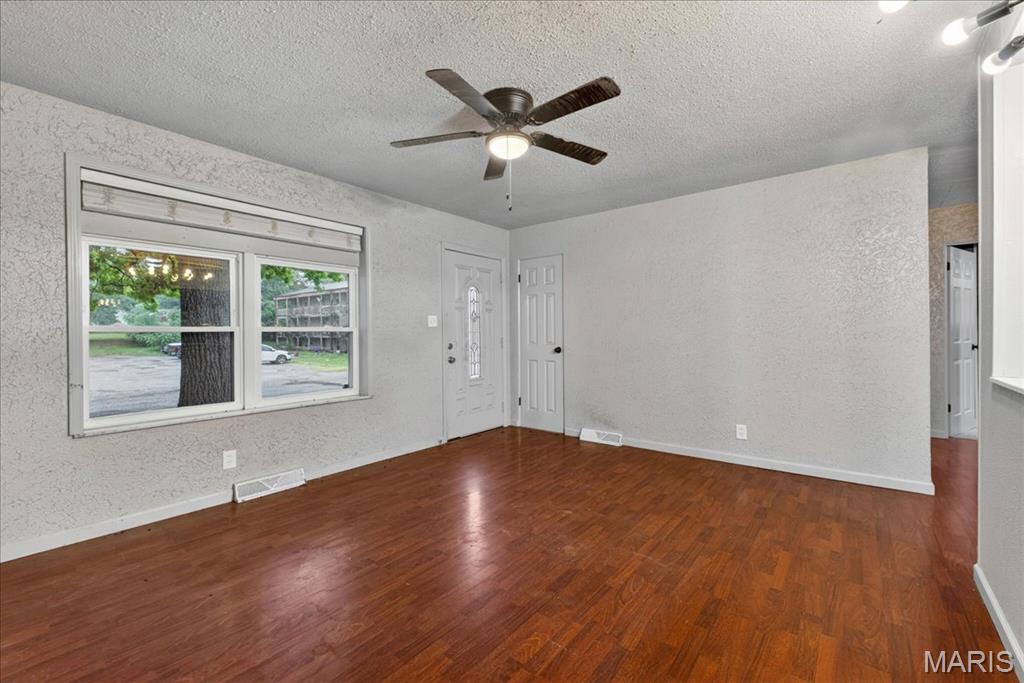 722 State Street Dupo, IL 62239 - Photo 6 of 27