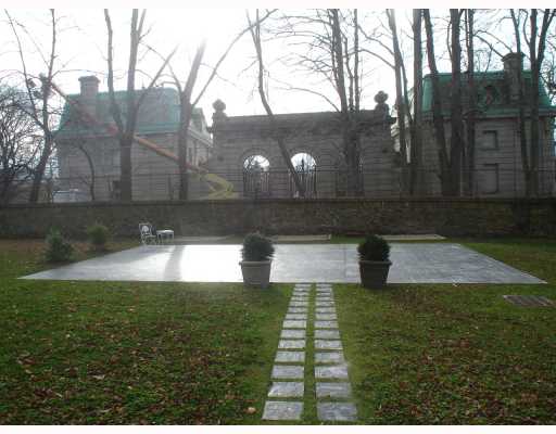 426 Spring Street, Unit 102 Newport, RI 02840 - Photo 12 of 12 Yard/Garden.