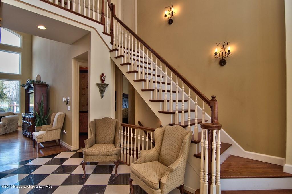 815 Parkview Road Moscow, PA 18444 - Photo 18 of 140 Gallery Image 18