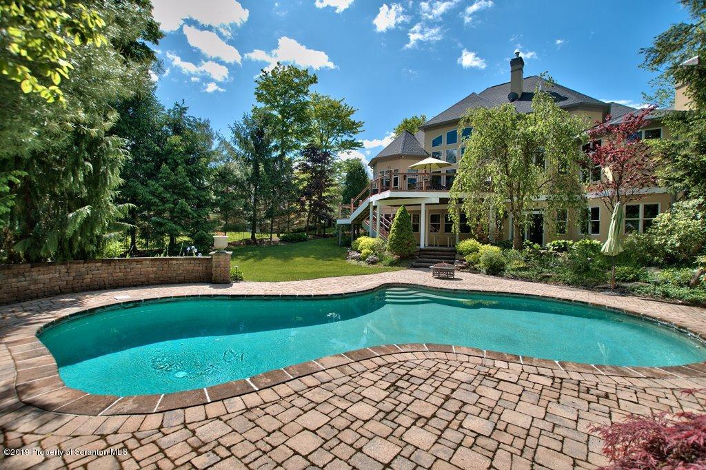 815 Parkview Road Moscow, PA 18444 - Photo 3 of 140 Gallery Image 3