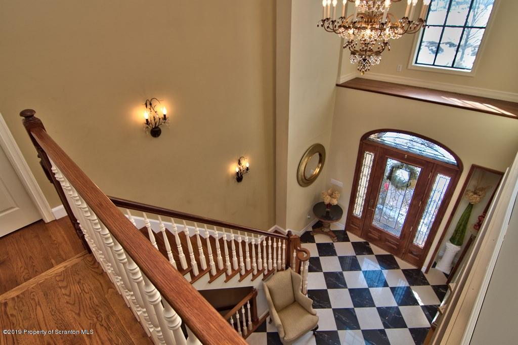 815 Parkview Road Moscow, PA 18444 - Photo 9 of 140 Gallery Image 9