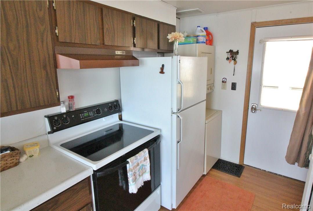 3843 Hunt Road Lapeer, MI 48446 - Photo 7 of 19 IMG_1857.JPG