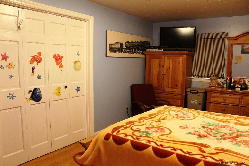 1374 Rowe Road Niskayuna, NY 12309 - Photo 26 of 42 Photo 26