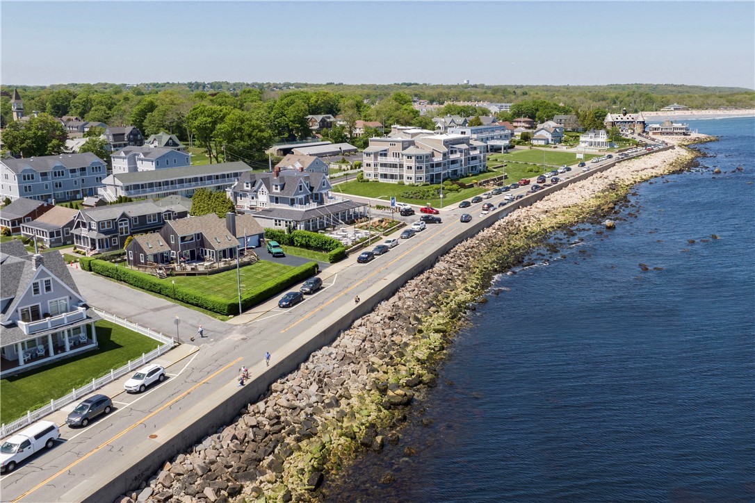 121 Ocean Road Narragansett, RI 02882 - Photo 4 of 36 Gallery Image 4
