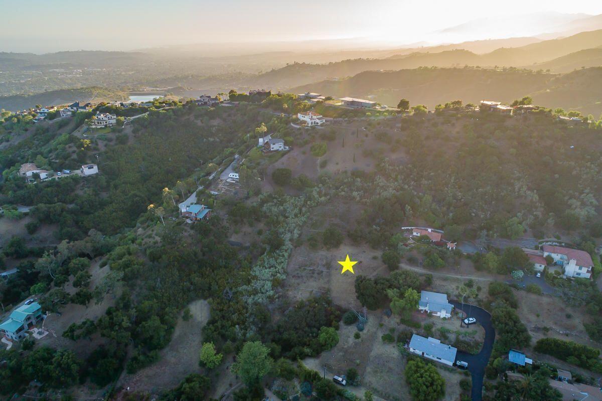 1433 Tunnel Road Santa Barbara, CA 93105 - Photo 3 of 8 20201226184255070342000000-o
