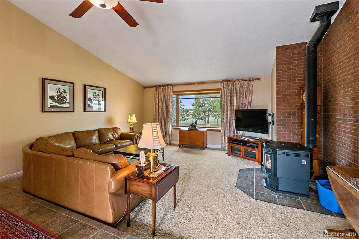 456 Rocky Cliff Road Elizabeth, CO 80107 - Photo 7 of 36 Gallery Image 7