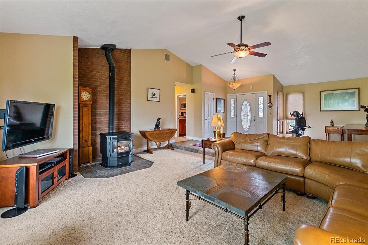 456 Rocky Cliff Road Elizabeth, CO 80107 - Photo 8 of 36 Gallery Image 8