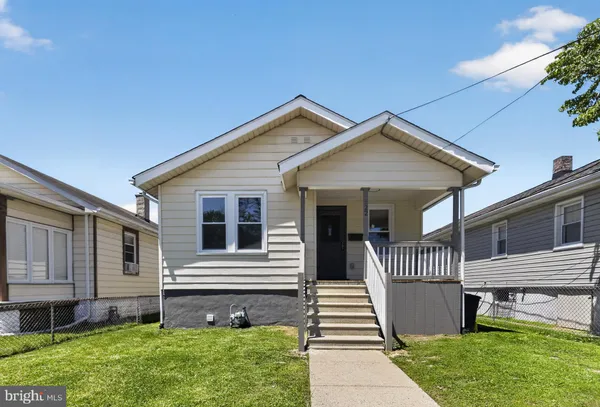 $329,900 | 522 Taylor Avenue, Unit 437, Upper Chichester, PA 19061