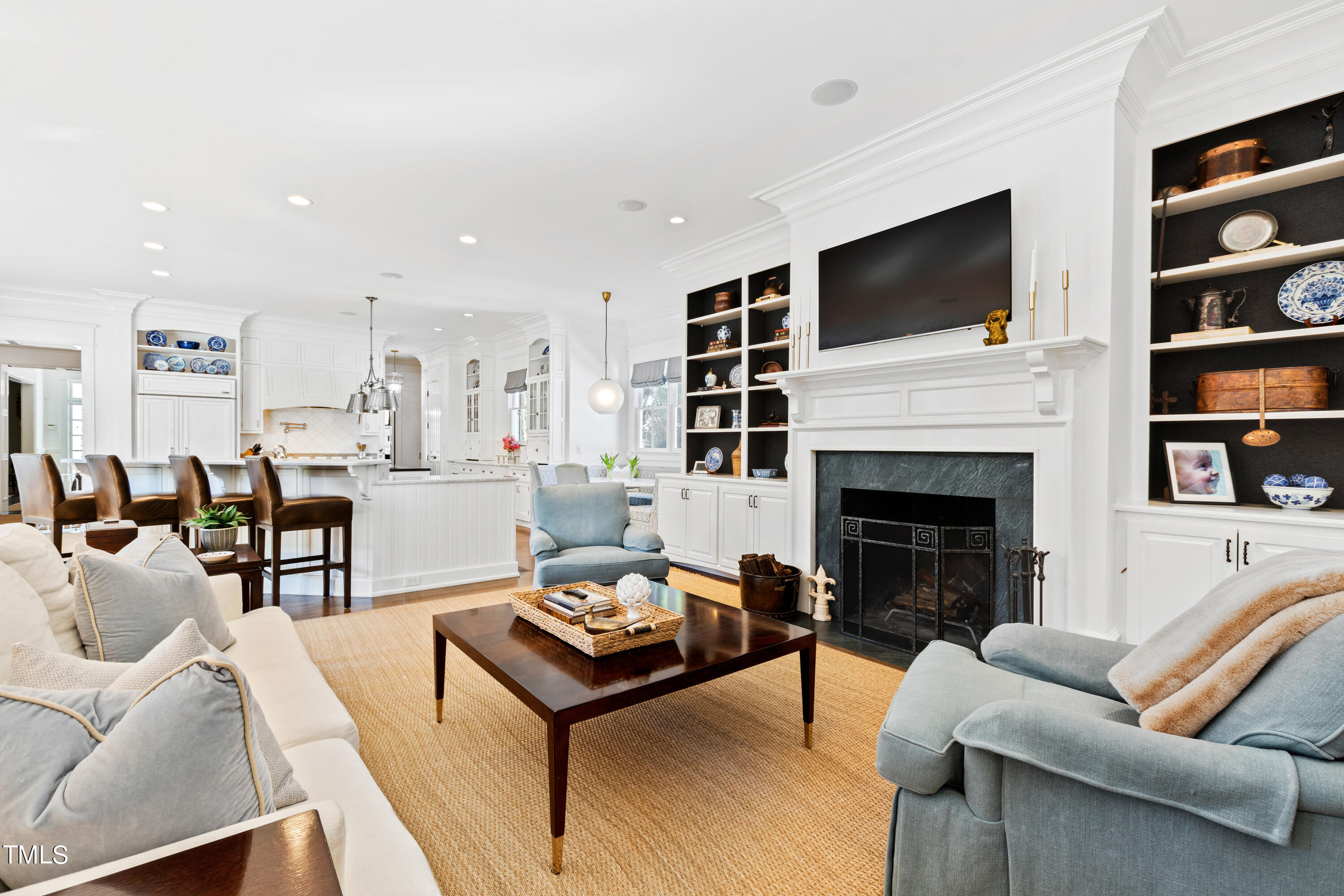 2309 Beechridge Road Raleigh, NC 27608 - Photo 29 of 83 Living 2