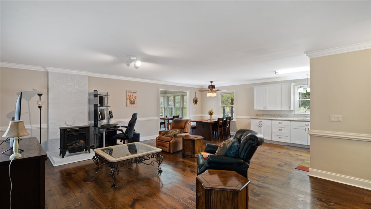 433 West Finger Street Landrum, SC 29356 - Photo 15 of 26