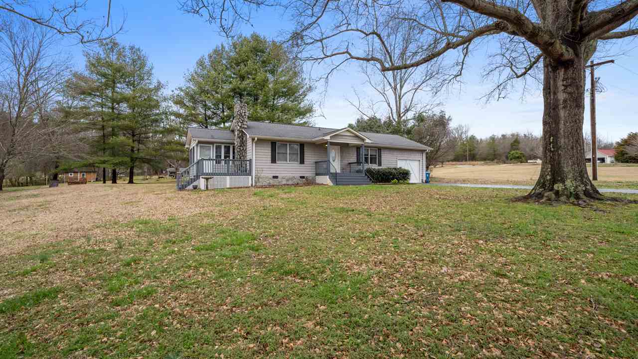 433 West Finger Street Landrum, SC 29356 - Photo 3 of 26
