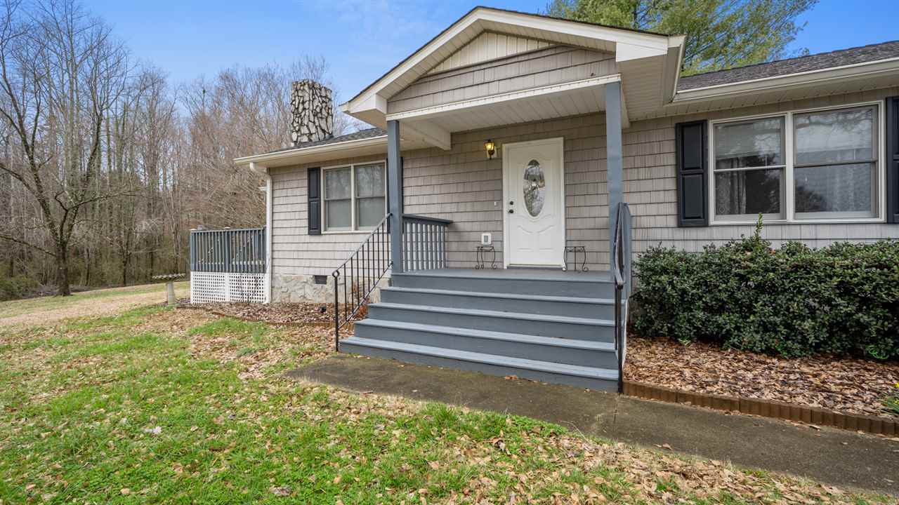 433 West Finger Street Landrum, SC 29356 - Photo 5 of 26