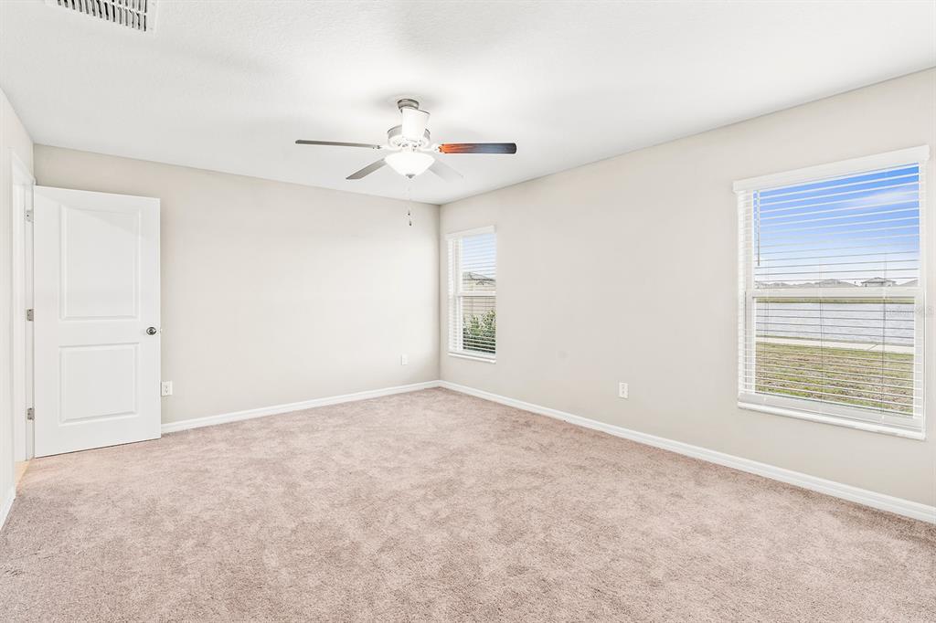 9827 Lemon Drop Loop Ruskin, FL 33573 - Photo 8 of 30 Gallery Image 8