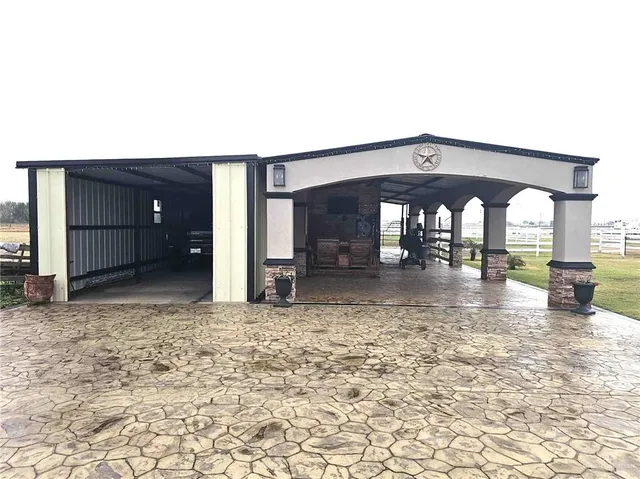 $495,000 | 23900 Oak Knoll Drive, Monte Alto, TX 78538