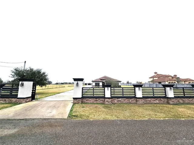 $495,000 | 23900 Oak Knoll Drive, Monte Alto, TX 78538