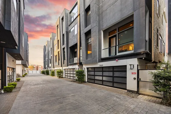 $539,000 | 1520 Malone Street, Houston, TX 77007