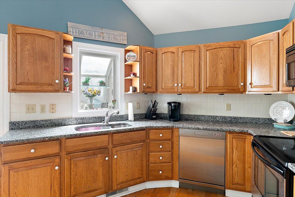 2201 Riverside Pointe Drive St. Joseph, MI 49085 - Photo 13 of 35 13-2201 Riverside Pointe Dr-33