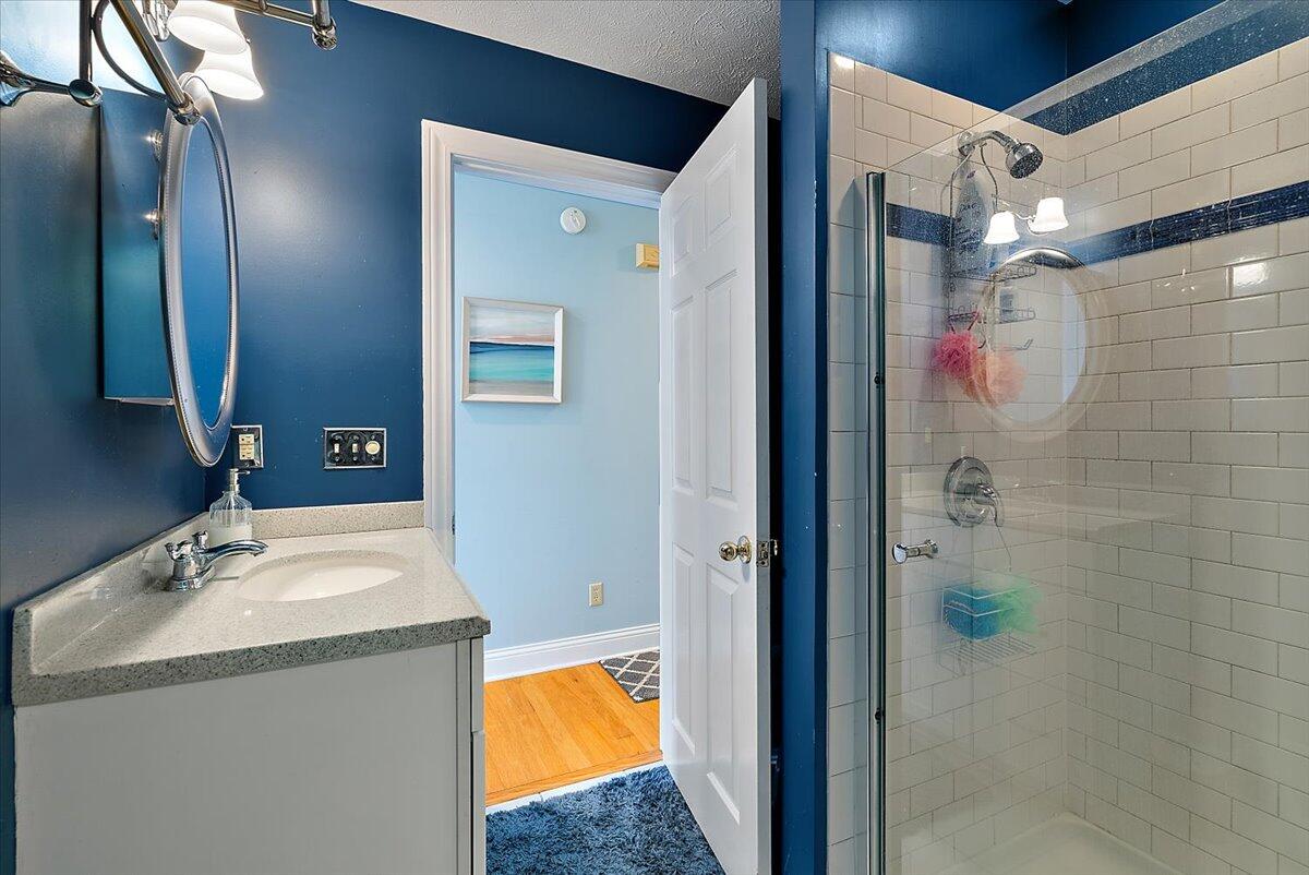 2201 Riverside Pointe Drive St. Joseph, MI 49085 - Photo 20 of 35 20-2201 Riverside Pointe Dr-39