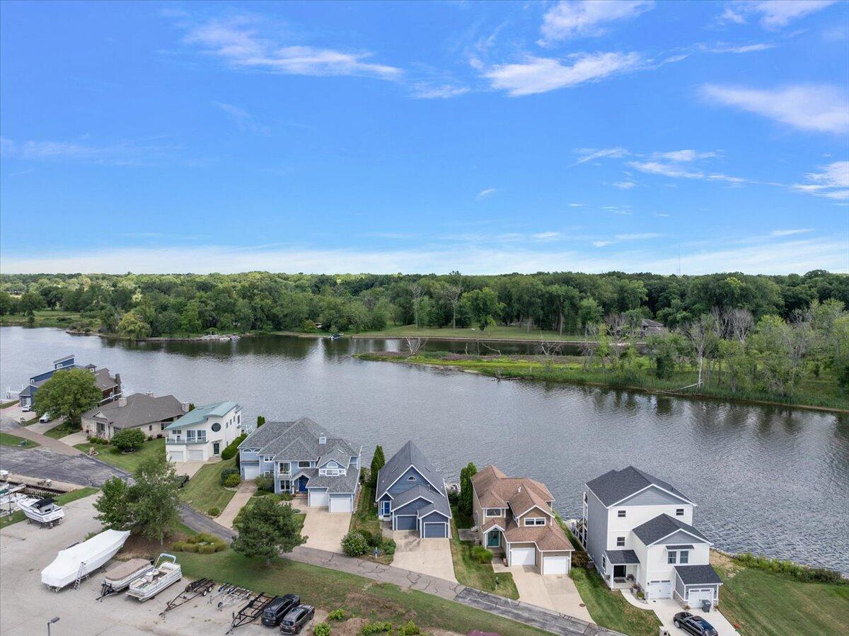 2201 Riverside Pointe Drive St. Joseph, MI 49085 - Photo 2 of 35 02-2201 Riverside Pointe Dr-21