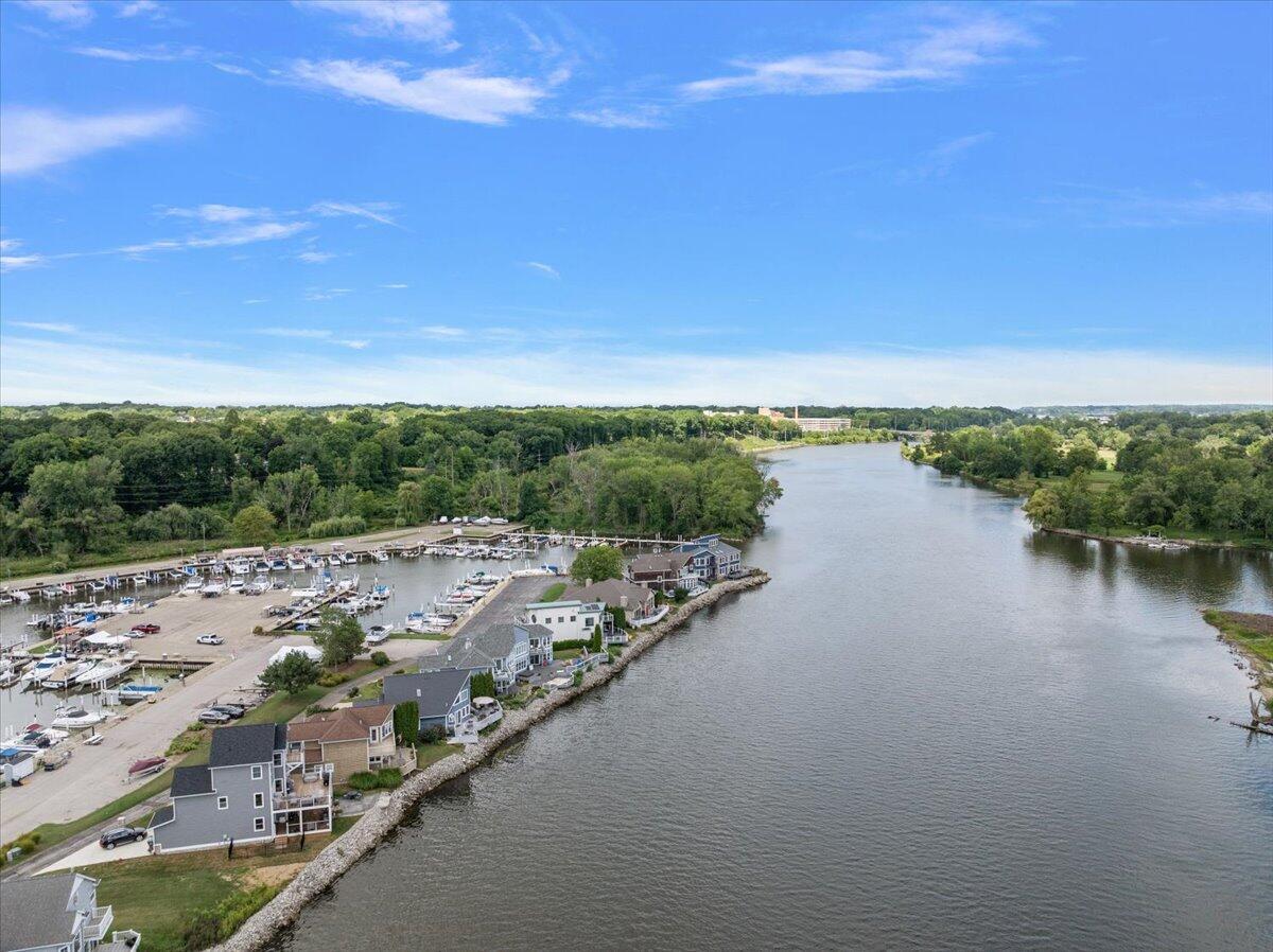 2201 Riverside Pointe Drive St. Joseph, MI 49085 - Photo 30 of 35 30-2201 Riverside Pointe Dr-23