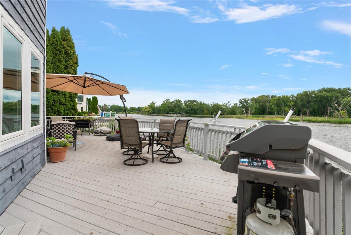 2201 Riverside Pointe Drive St. Joseph, MI 49085 - Photo 3 of 35 03-2201 Riverside Pointe Dr-11